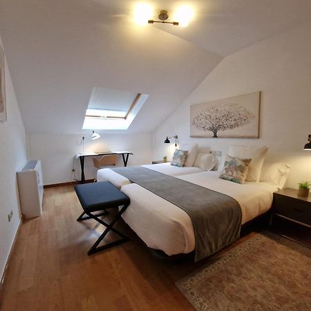 Apartamentos Ciudad Santiago San Giacomo di Compostella Esterno foto