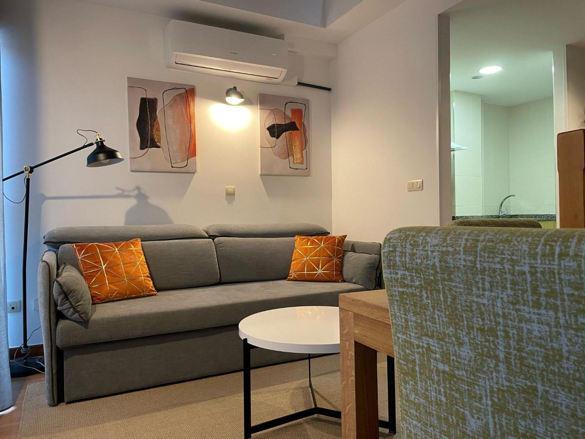 Apartamentos Ciudad Santiago San Giacomo di Compostella Esterno foto