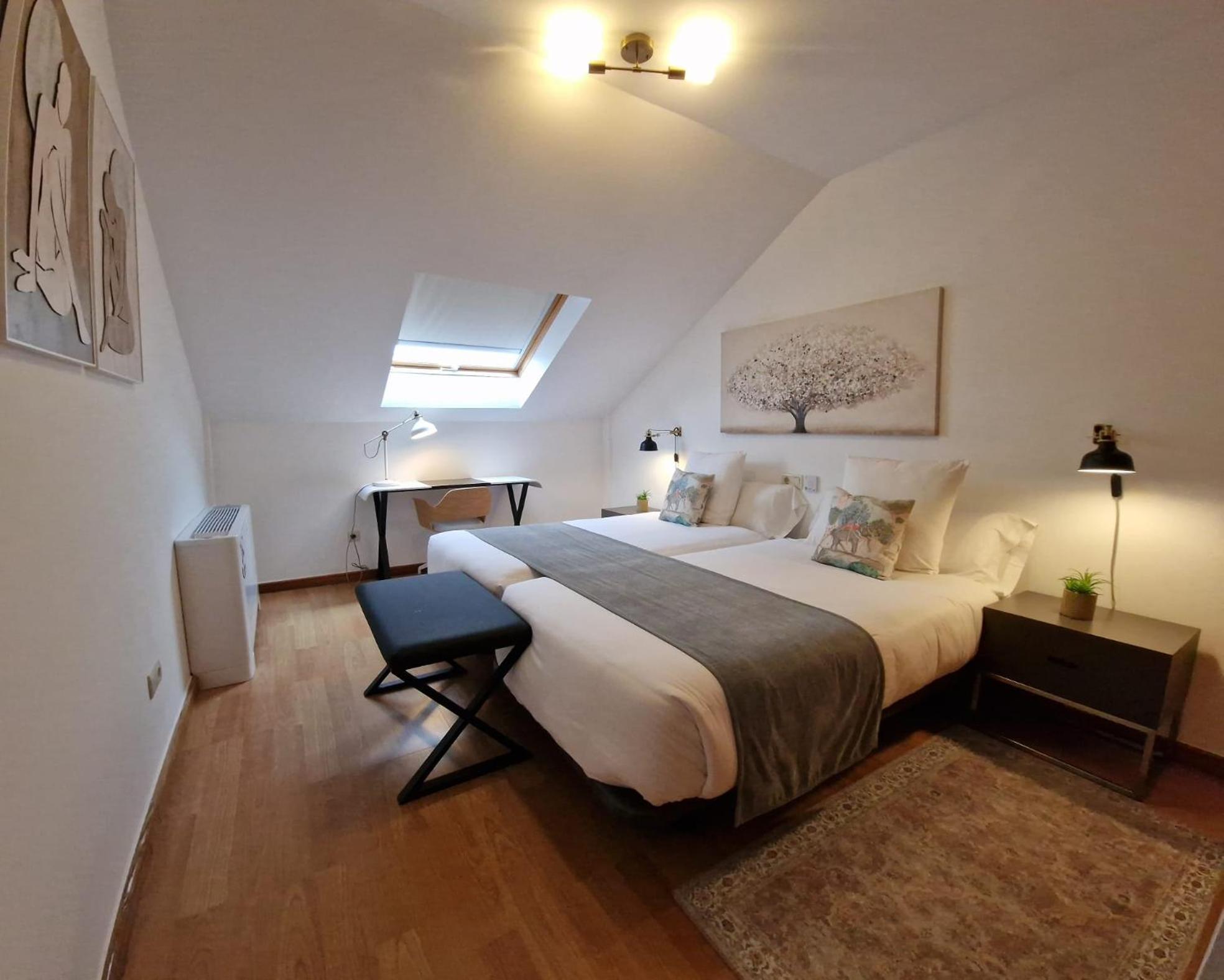 Apartamentos Ciudad Santiago San Giacomo di Compostella Esterno foto